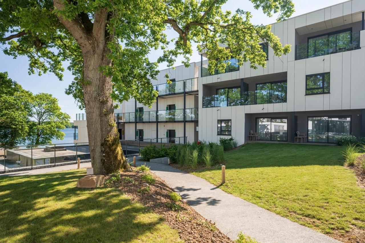 Golden Lakes Hotel Boussu-lez-Walcourt Exterior photo